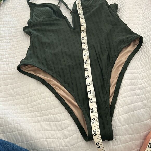 SHADE & SHORE Ribbed Cheeky One-Piece Bathing suit small - Picture 9 of 10